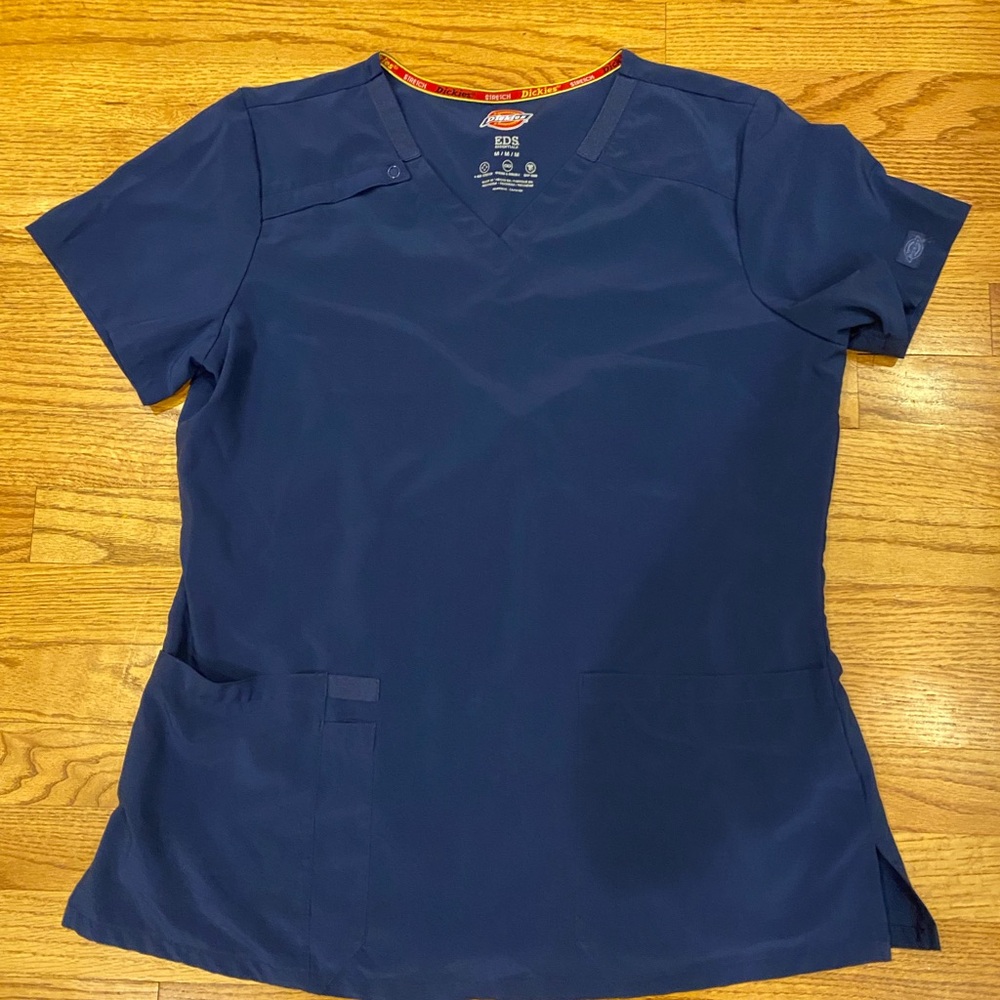 Dickies EDS Essentials Navy Scrub Top Women’s Size M!